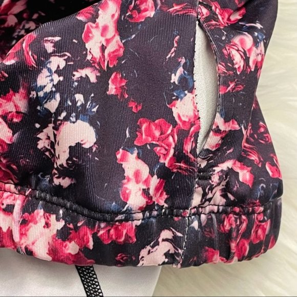 KiraGrace Y-Back Yoga Athletic Workout ‘Winter Floral’ Pattern Small Tank Top - Picture 9 of 15